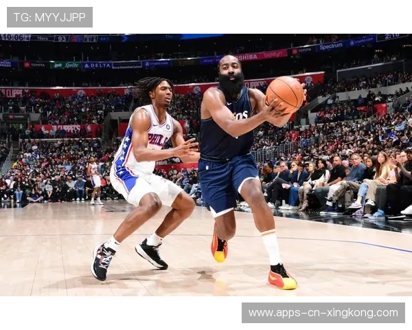 快船主场惨败76人马克西单节轰入4记三分