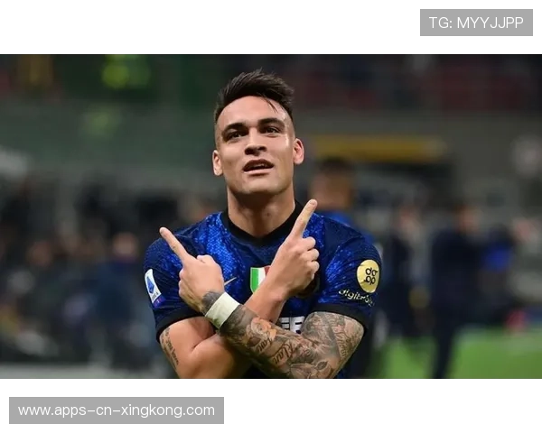 国际米兰2比0轻取克雷莫内塞，劳塔罗禁区内接边路传中低射破门